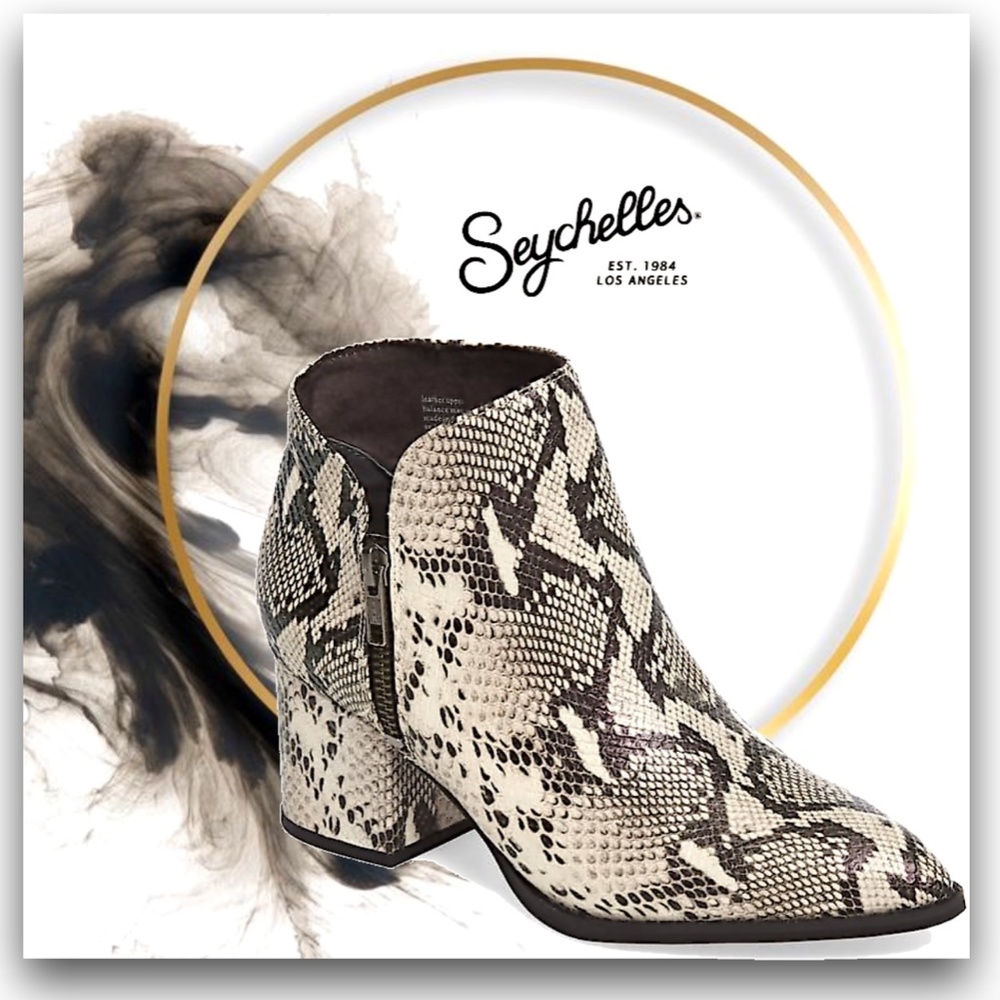 Seychelles Chaparral Black/White Python 7.5